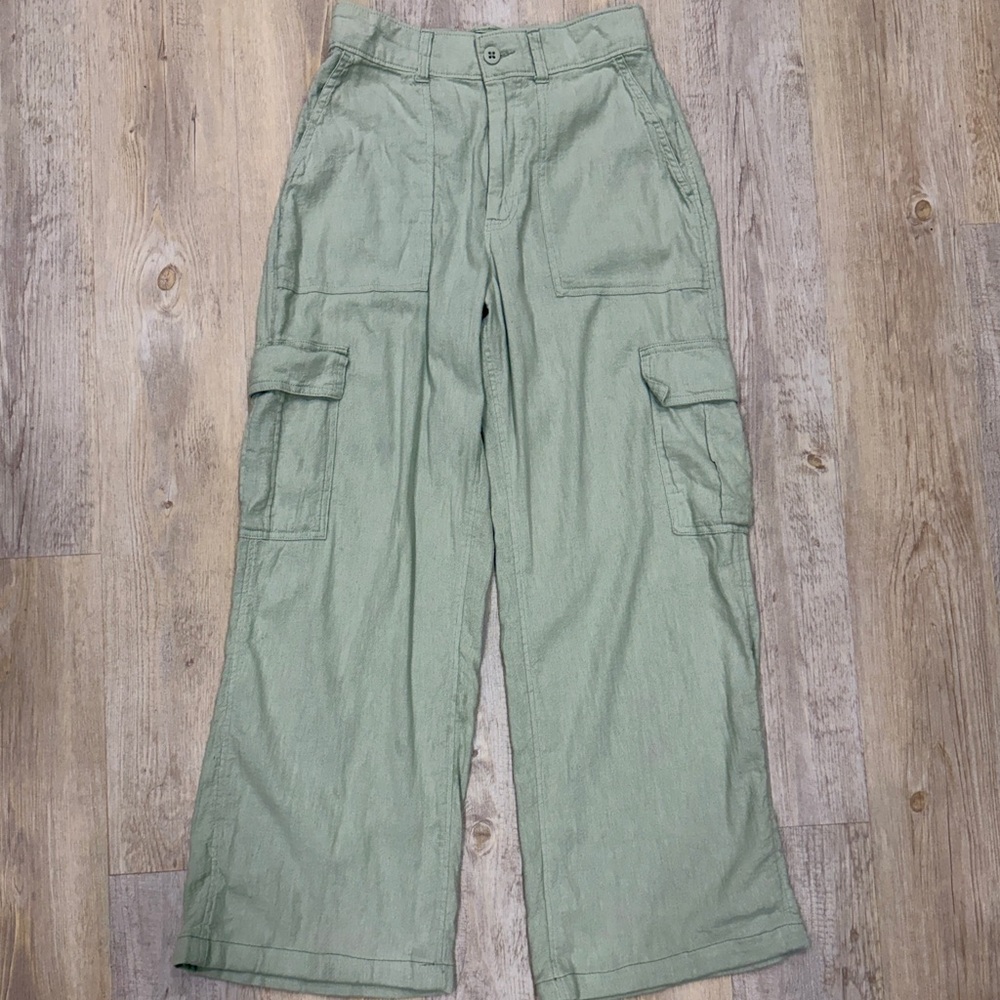 Hollister High-Rise Linen Blend Cargo Pants • Sage Green • Size Small Short